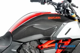 Cache réservoir côté droit brillant Diavel 1260
