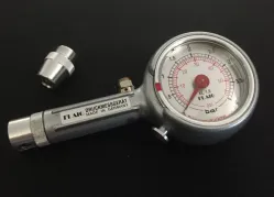Manomètre de pression des pneus avec raccord droit et coudé à 90° et soupape de décharge